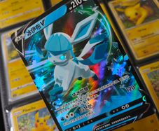 Glaceon V ! Double Rare ! from Nine Colors Gathering - Friends Set ! 2024 ! Simplified Chinese Pokemon Card !