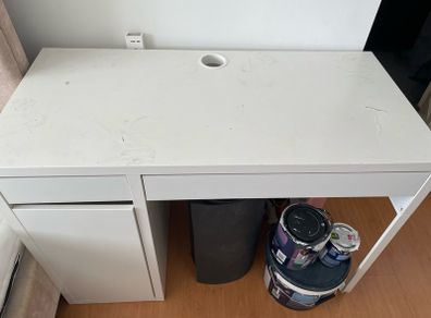 free Ikea desk