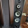 Floor standing speakers Image 2