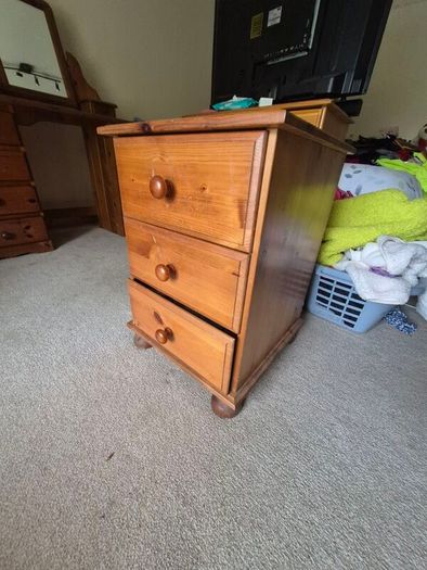 bedside lockers