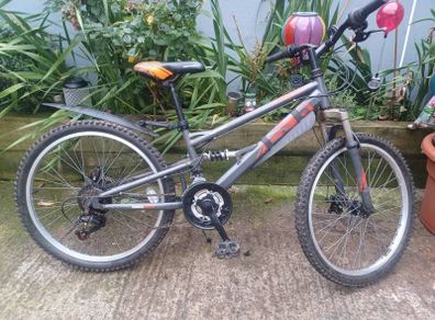 Apollo childs bike