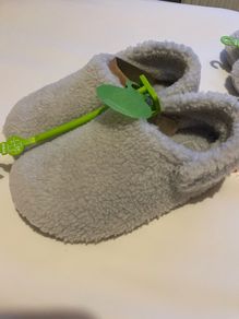 slippers crocs