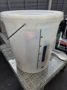 Complete Home Brewing Starter Kit + Bottles (Glass & Plastic)