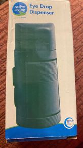 Elderly eye dropper aid