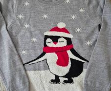 Christmas jumper, size 6-8y