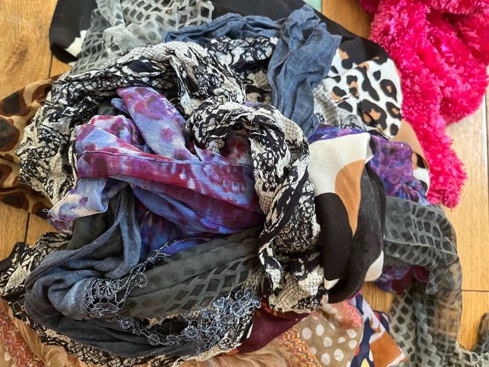 womens scarves bunch
