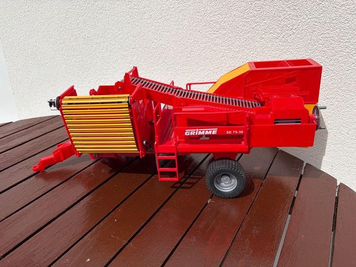 Bruder Grimme SE 75-30 Potato Digger Truck - Model Farm Machinery - Germany