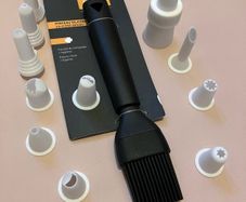 baking brush and piping tips