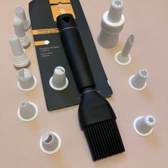 baking brush and piping tips