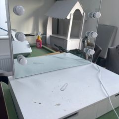 Mirror Lights with dressing table