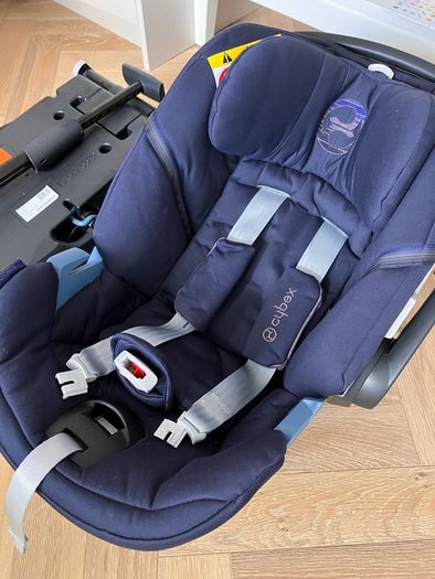 Cyber Aton 5 car seat + Isofix base