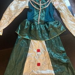 Horrible histories Queen dress
