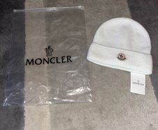 White beanie