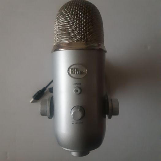 Microphone Blue