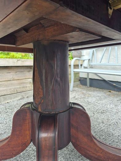 19Th Century Georgian Mahogany Dining Table