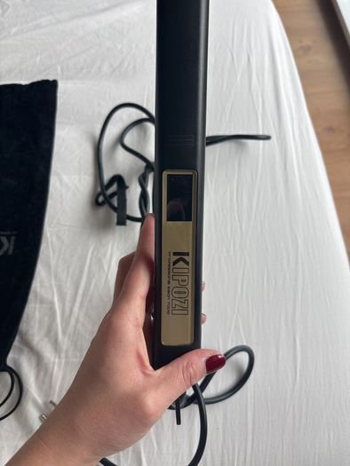 Hair straightener