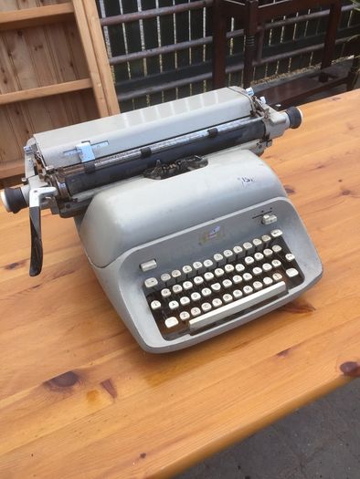 royal type writer