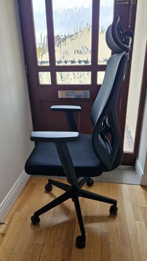 Desk chair