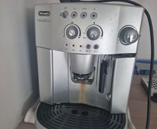 Delonghi coffee machine [beans]