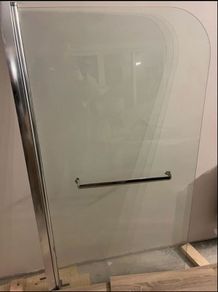 bath/shower screen