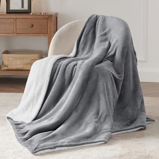 Bedsure Sherpa Fleece Throw Blanket Silver Grey 150 x 200 cm - Brand New