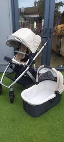Uppa Baby Vista - pram & bassinet