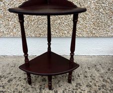 Corner Table