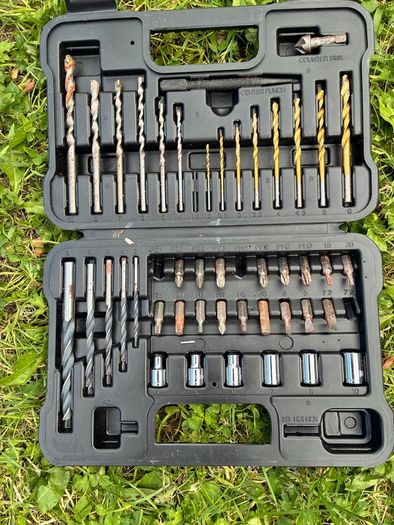 Black & Decker Mixed Drill & Screwdriver Bit Set (Missing some pieces)
