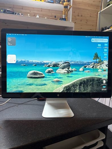 M1 Mac mini with 27"led display