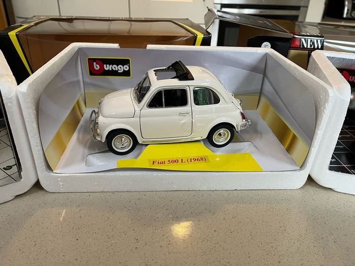 Fiat 500 L 1/16-1/8 burago