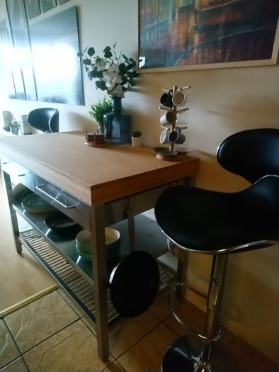 Kitchen table