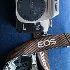 Canon EOS 50E  camera