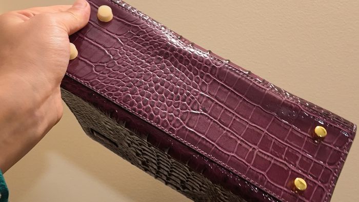 beautiful hand/shoulder bag