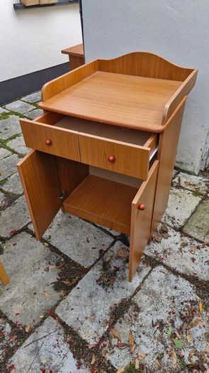 Baby changing table