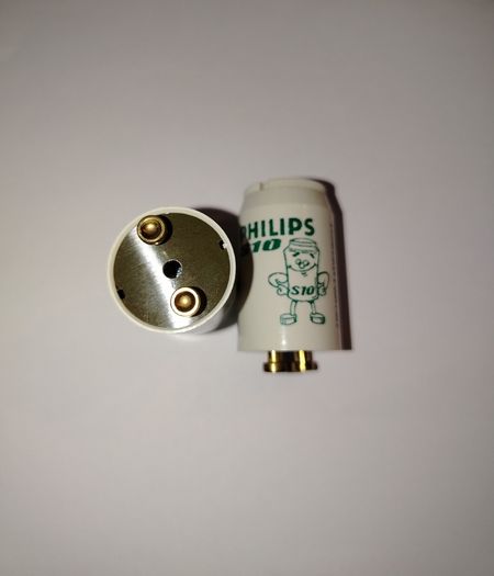 2x Philips 4W to 65W Universal Starter S10
