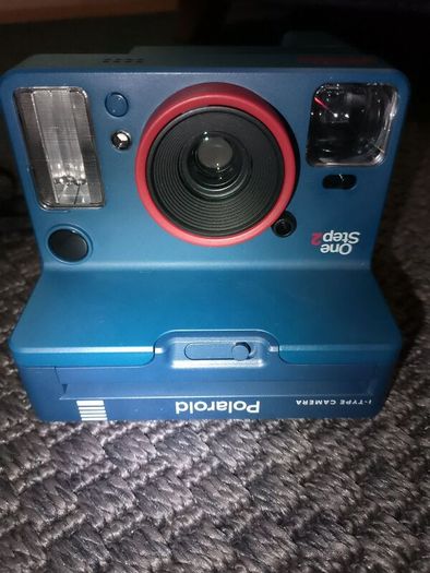 camera stranger things polaroid camera.