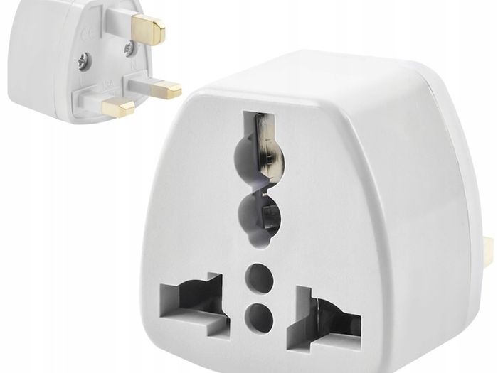 Universal mains adapter, adapter from EU/US/CN sockets to UK sockets 1pcs