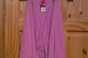 Sleeveless pink top