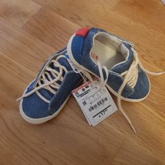 Kids shoes 4.5 uk