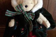 Small Collectable 1992 Vintage North American bear christmas theme