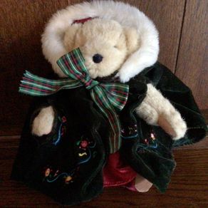 Small Collectable 1992 Vintage North American bear christmas theme