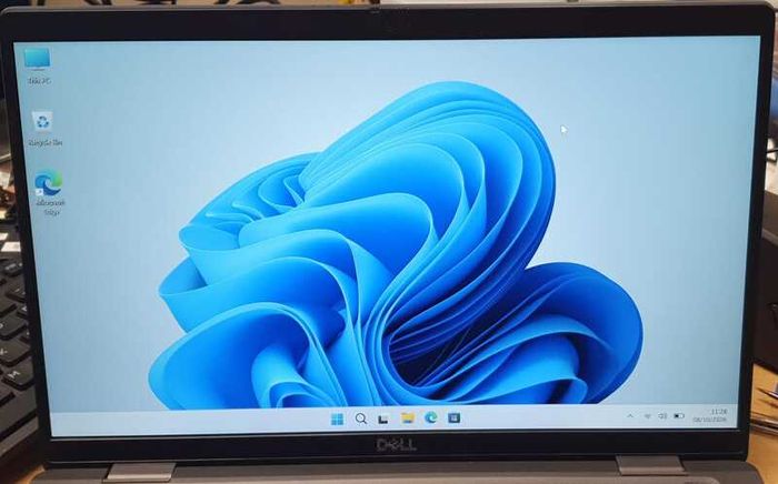 Dell Latitude 7420 | i5 11th Gen | 8GB RAM | 256GB NVMe