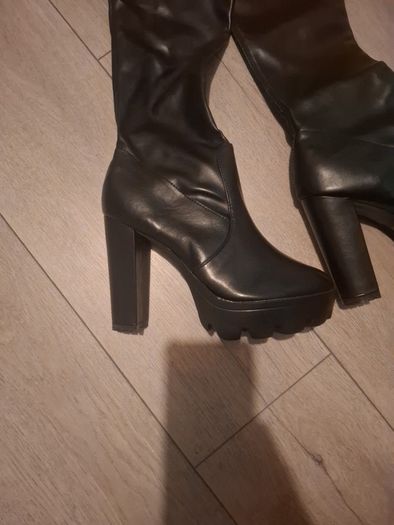 Womens boots size UK7/41