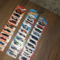 Hotwheels And Matchbox Long and Short Card Protecters Organizers Display Wall Holders