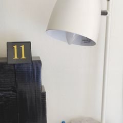Desk lamp