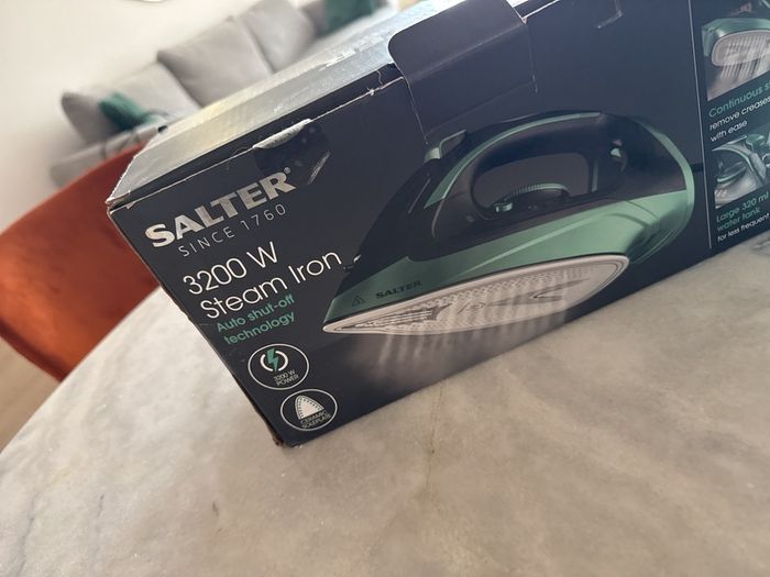 steam iron 3200w Saltee