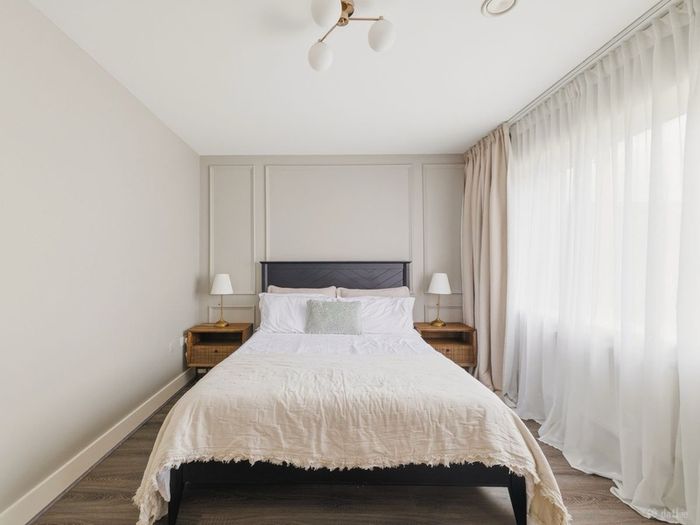 kingsize bed