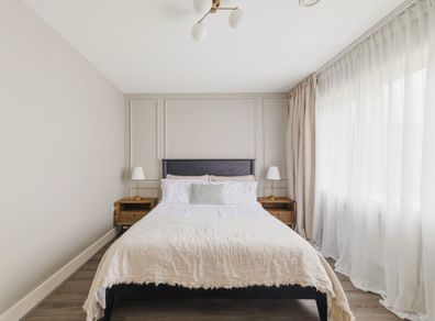 kingsize bed