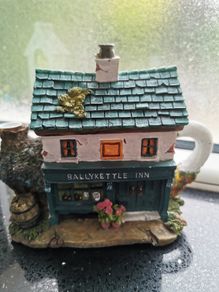decorative and collectable Tell Tale Teapot Ballykettle Inn