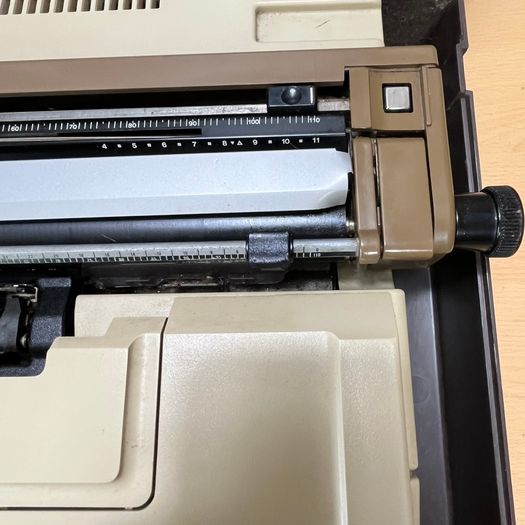 Vintage Smith Corona B 720 Electric Typewriter With Hard Carry Case - FAULTY
